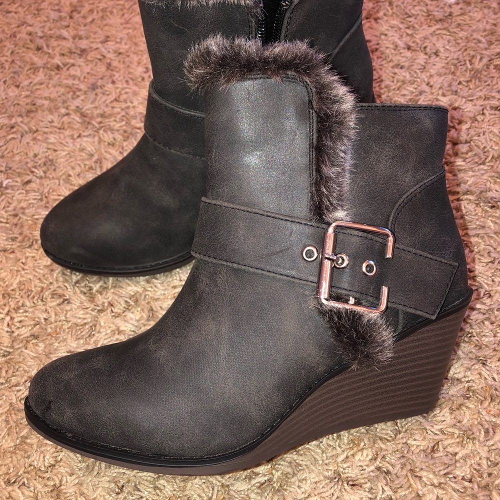 New in box Rampage booties, size 6 with fur trim.